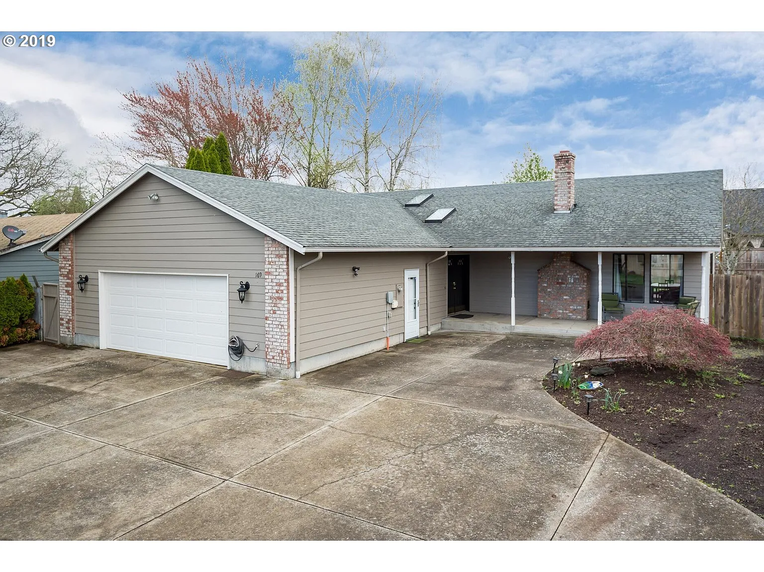 169 Indian Oak Ct photo 1