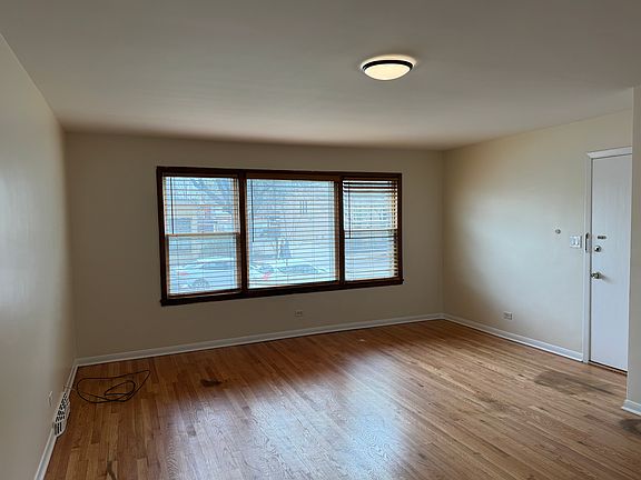 2nd image of 2936 W Touhy Ave Floor 1