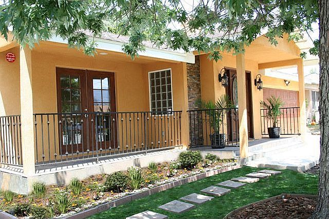 1st image of 1849 N Hollywood Way