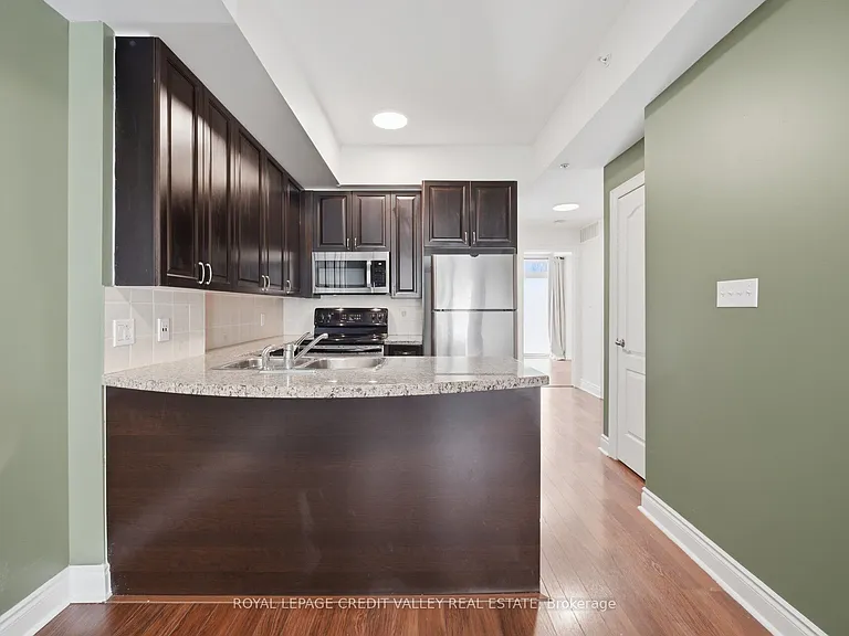 88 Carr St #Townhouse 21 — Photo 12