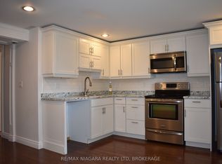 34 Barry St, Saint Catharines, ON L2R 7G5
