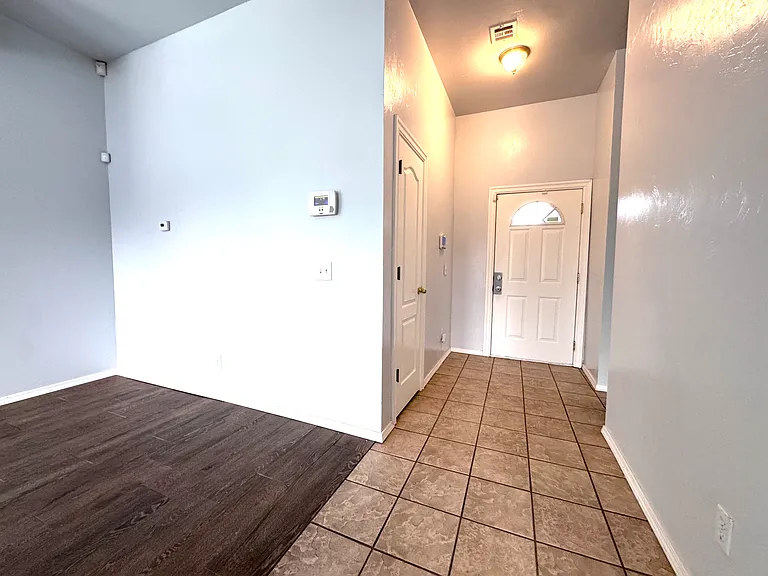 601 NW 114th St — Photo 12