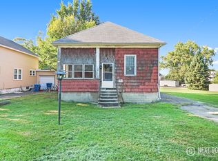 1136 Rathbone Ave, Aurora, IL 60506