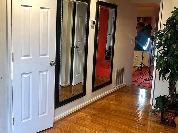 3rd image of 46798 Fairgrove Sq
