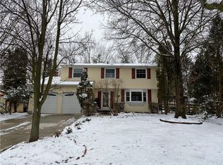 1098 Southport Dr, Medina, OH