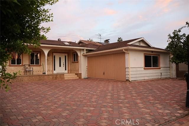 1st image of 6934 Nagle Ave
