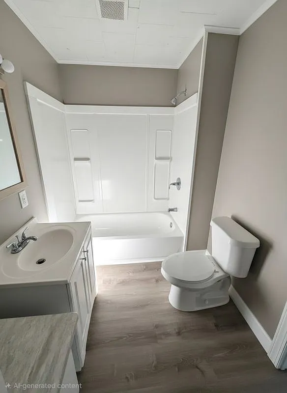 2 bed, 1.0 bath, 895 sqft, $1,300 — Photo 1