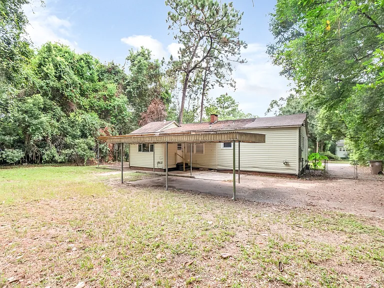 4904 Auburn Dr N — Photo 31
