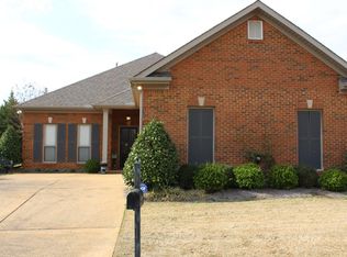 115 Village Lake Dr, Tupelo, MS 38801