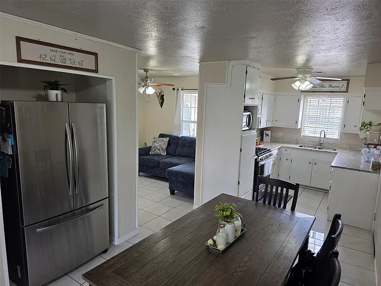 10315 Carthage Dr — Photo 6