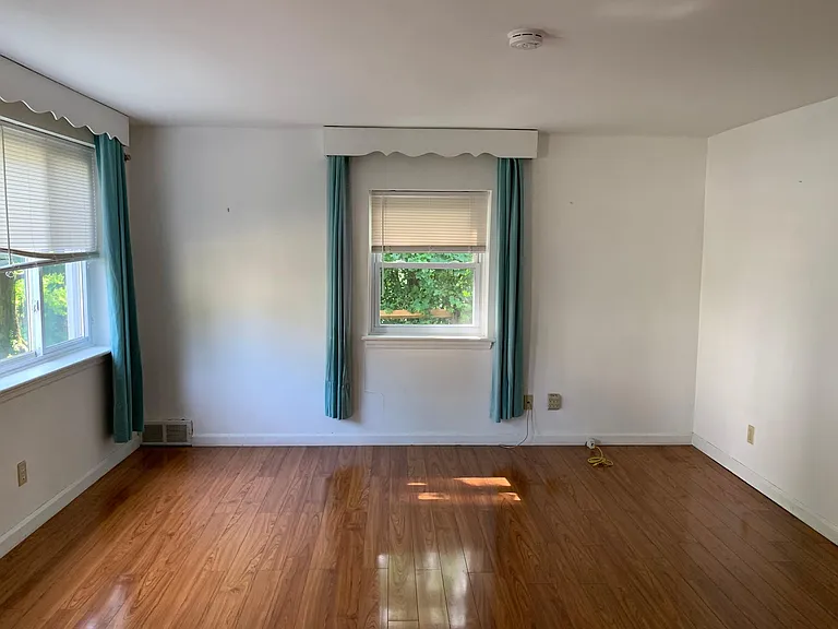 857 Maple Ave — Photo 13