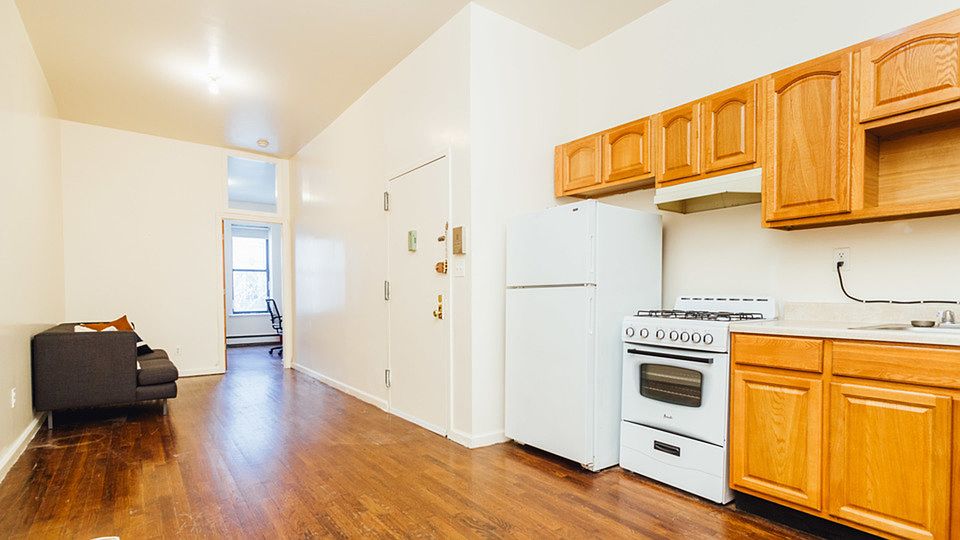 1st image of 311 Jefferson St APT 2R