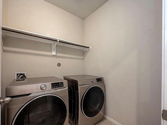 5th image of 6409 Hollock Meadows Ln