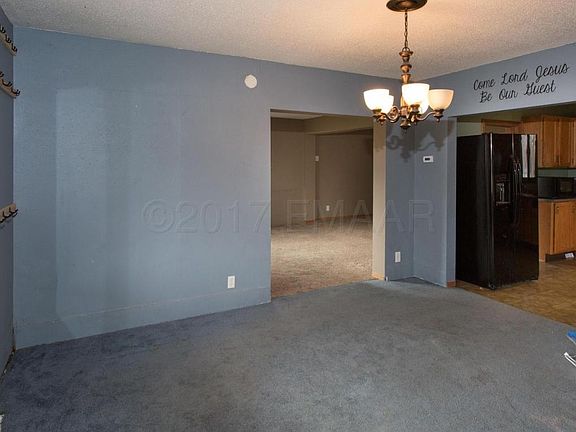 3rd image of 422 9th Ave S