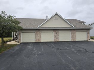 10058 Bitterroot Rd APT 4, Roscoe, IL 61073