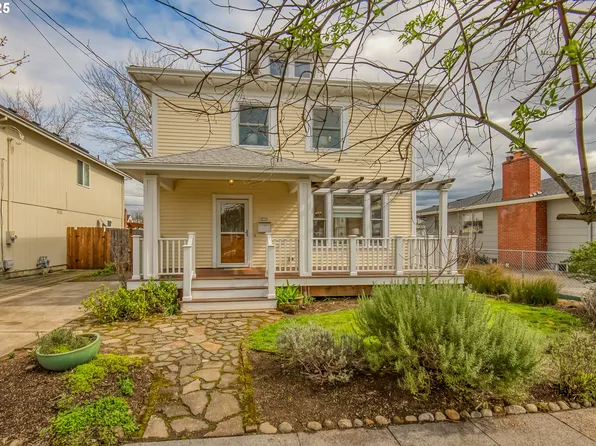 832 NE 76th Ave, Portland, OR 97213