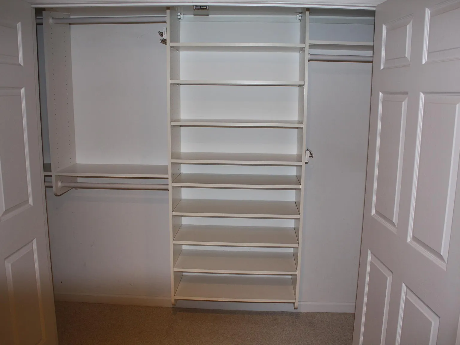 1 bed, 1.5 bath, 860 sqft, $1,550 — Photo 3