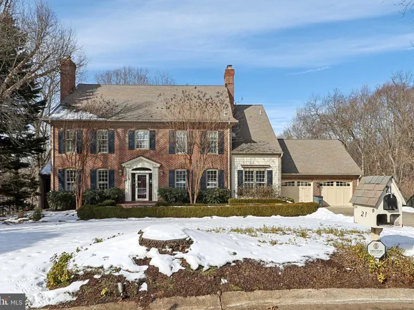 21 Bridle Ct, Potomac, MD 20854