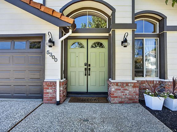 3rd image of 5300 Harvest Moon Ct