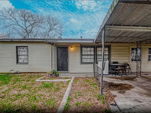 7726 Darnay Dr, Houston, TX 77033