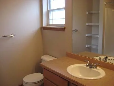 96 10th Street — Photo 3