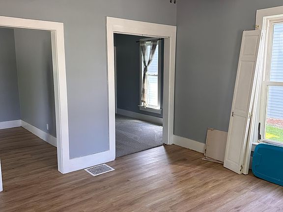 5th image of 506 N York St