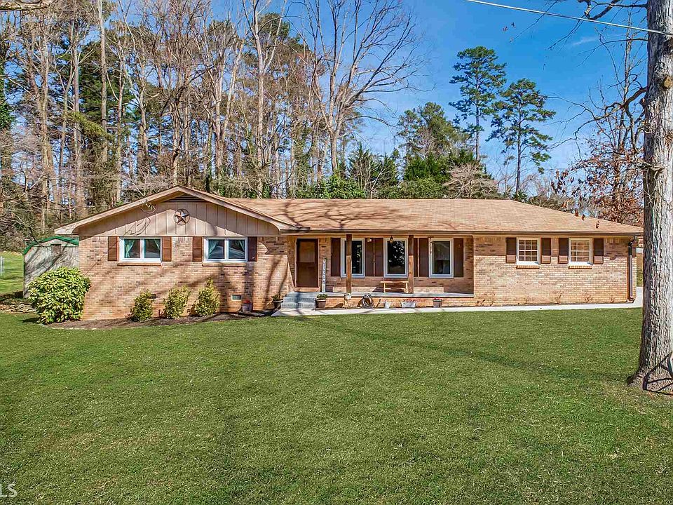1st image of 580 Norton Cir SE
