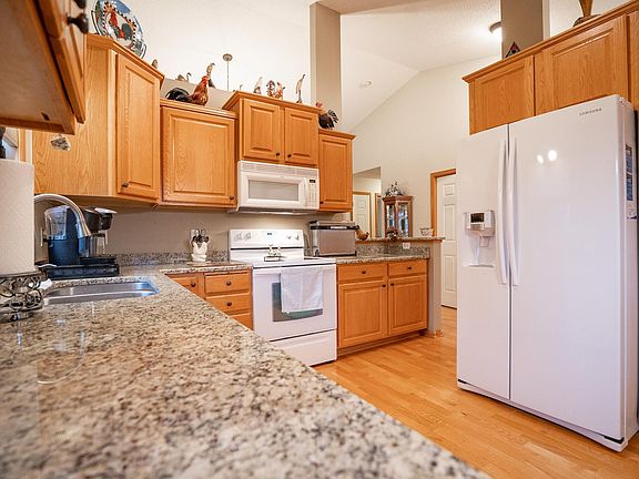 2nd image of 11079 Eagle Ridge Way