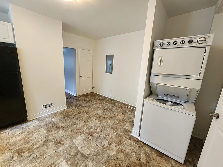 419 Bronson Ave #1 — Photo 4