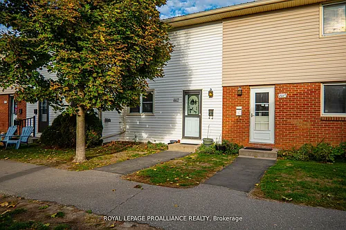 207D Park St N Photo 1