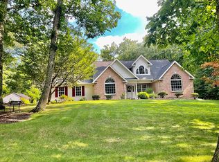 281 Sycamore Dr, East Stroudsburg, PA 18301