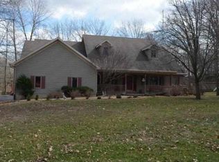 4251 Banner Stone Rd, Heyworth, IL 61745