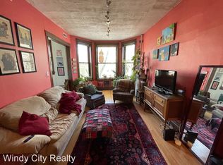 911 W Dakin St #9678936, Chicago, IL 60613