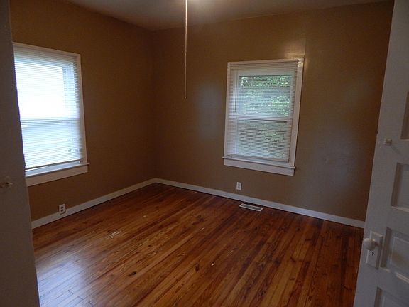 5th image of 1307 Stonewall St