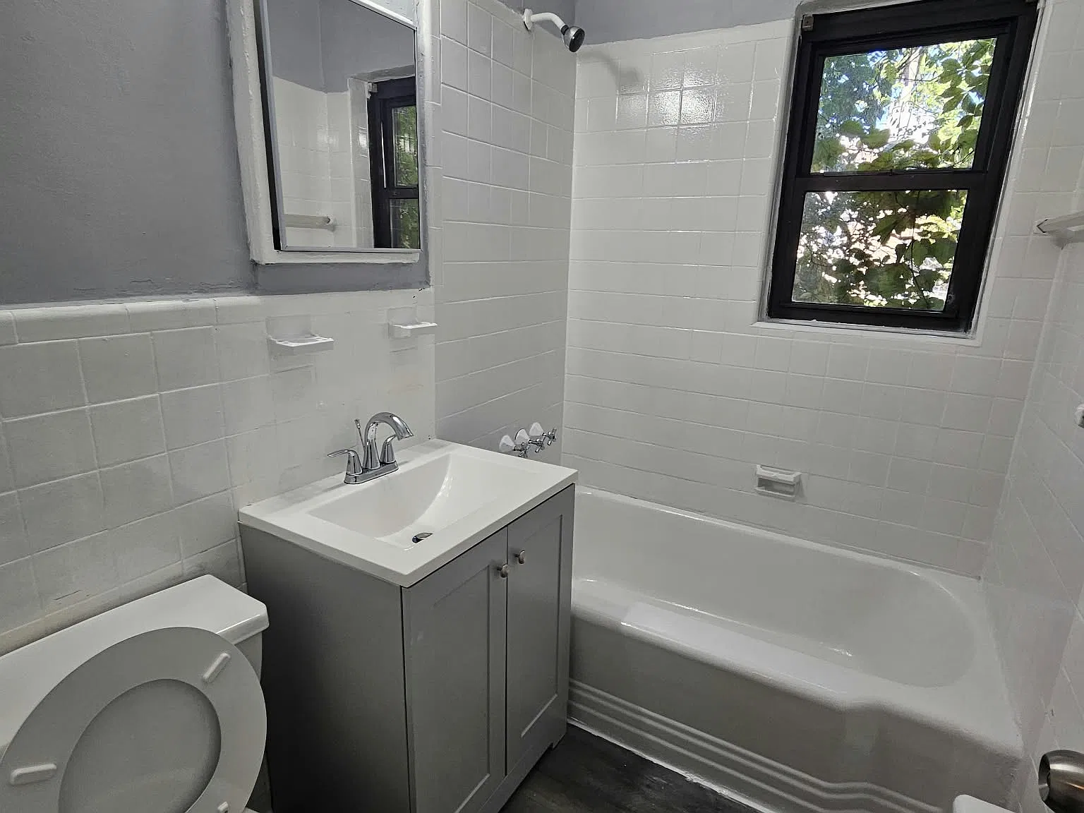 425 Mount Prospect Ave — Photo 3