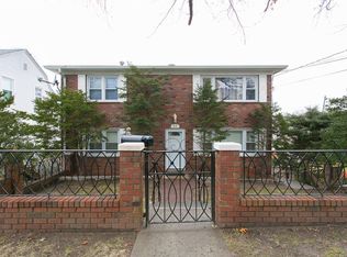 25 Hill Ter, Yonkers, NY 10701