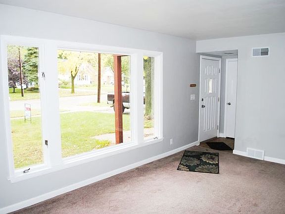 2nd image of 2920 Dartmouth Dr
