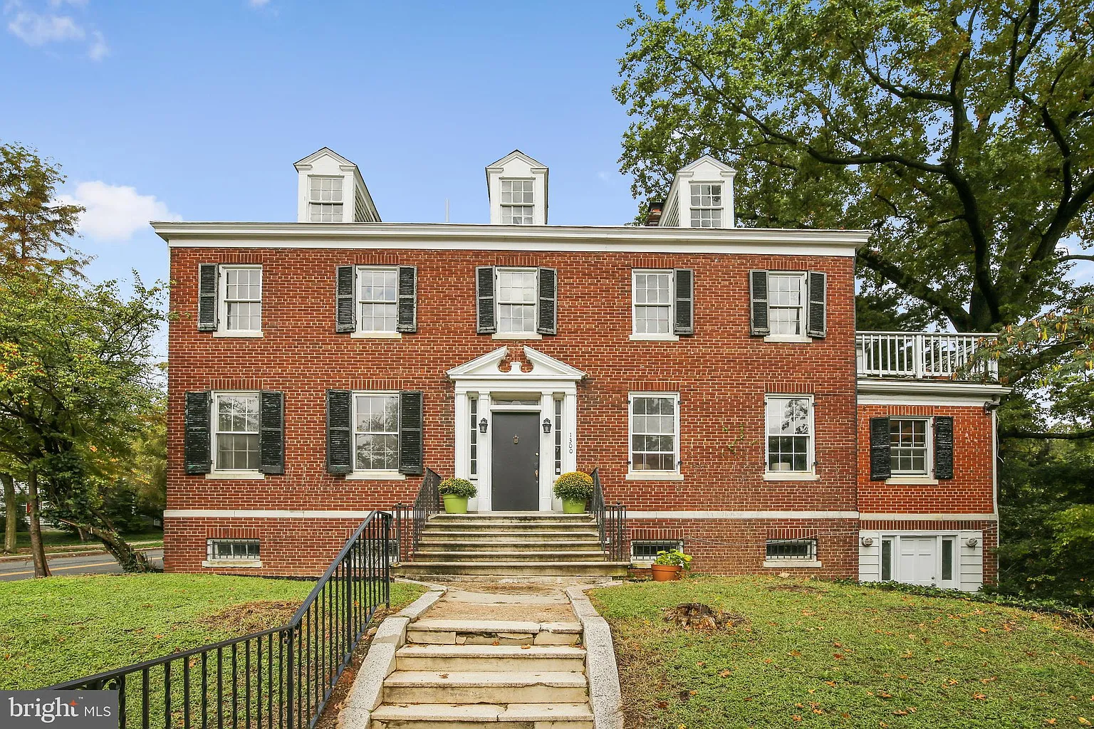 1300 Newton St NE photo 1