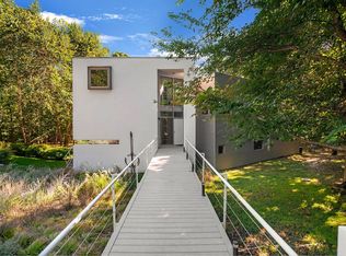 8 Marion Ln, East Hampton, NY 11937