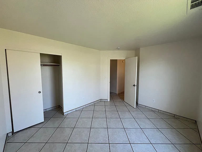 1513 Prospect Ln — Photo 18