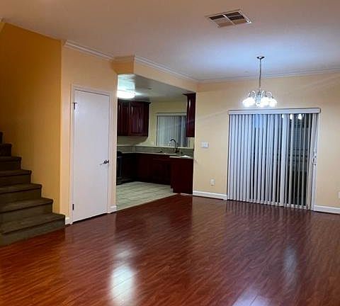 3rd image of 422 S Lake St APT 105