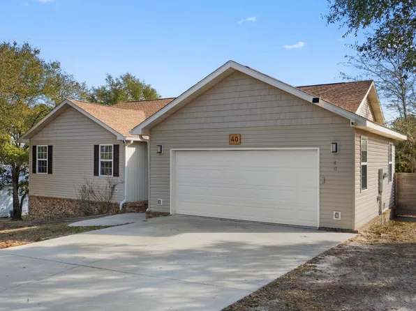40 Hidden Lakes Trl, Defuniak Springs, FL 32433
