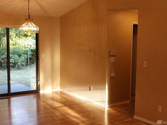 5th image of 3543 Cologne Ct SE