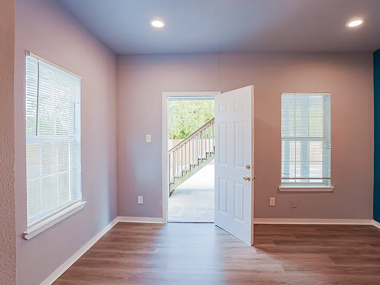 3203 Elgin St #A — Photo 10