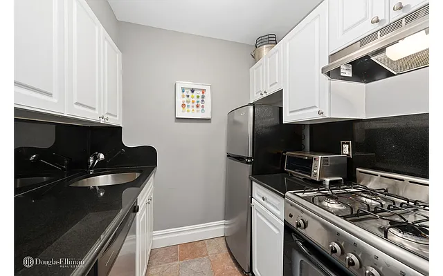 Sold by Douglas Elliman | media 4