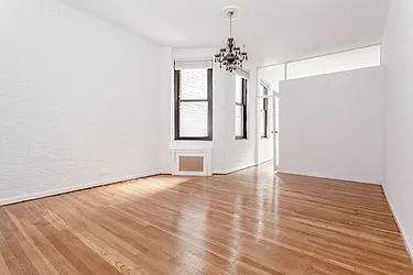 321 East 69th Street, #2E