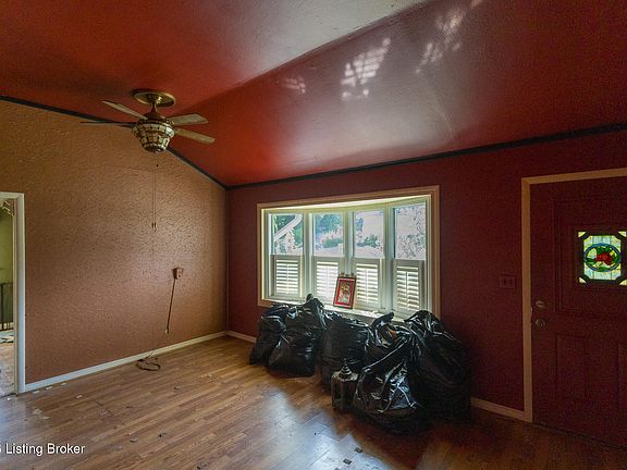 4th image of 9409 Dalton Dr