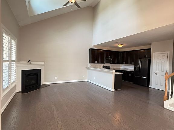 3rd image of 5439 Center St