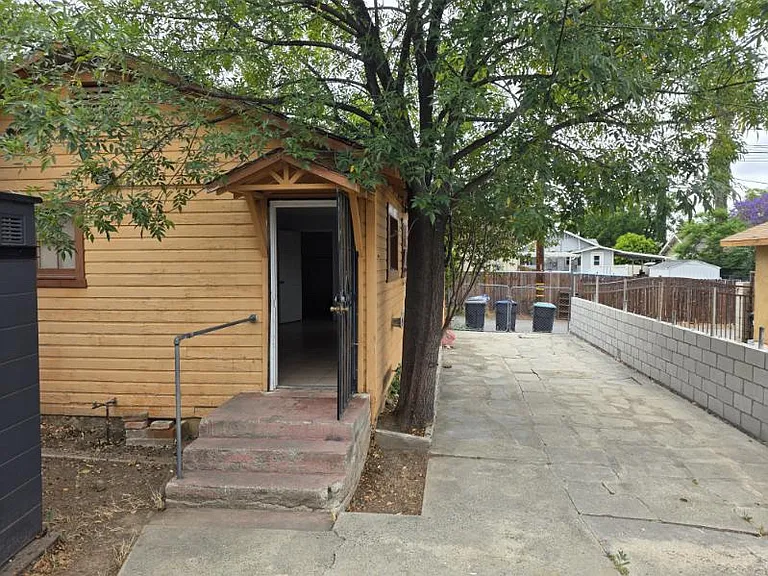 1024 S Belle Ave — Photo 3