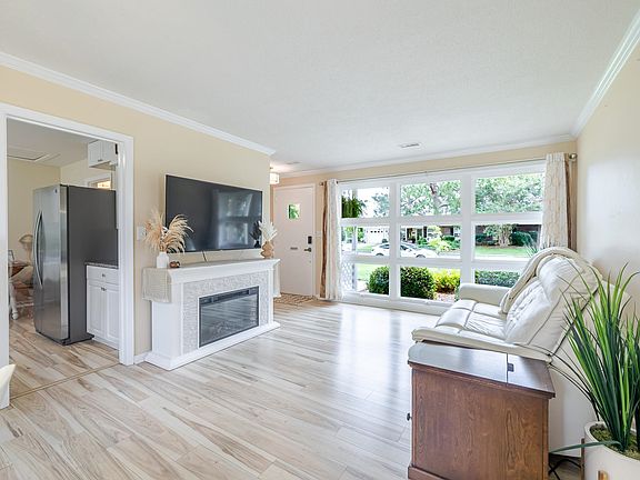 3rd image of 663 Swallow Ave. #663